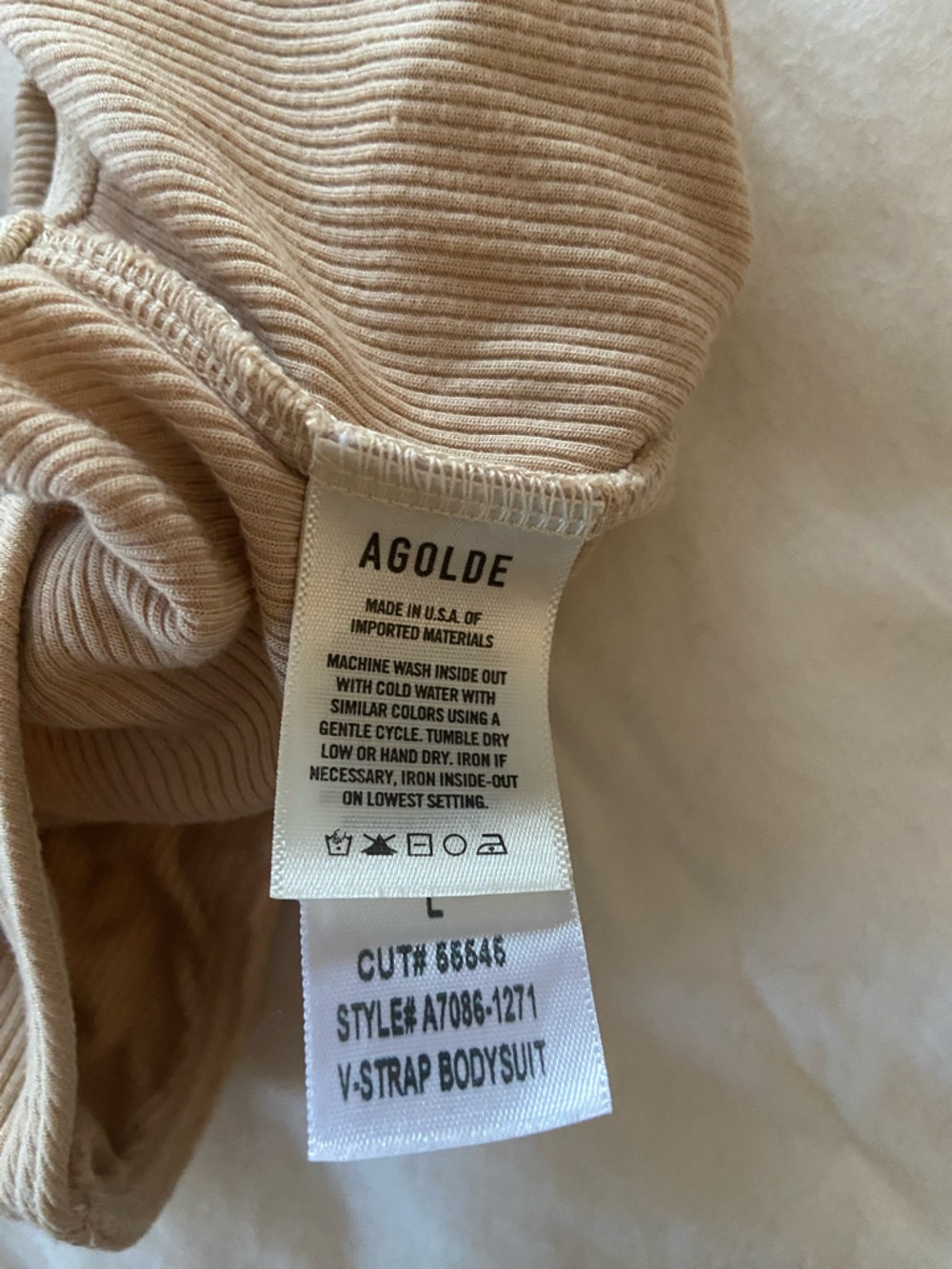 Agolde Ribbed Beige V-Neck Bodysuit - Picture 5 of 6